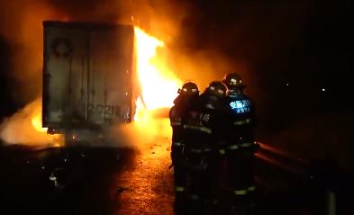 百世快递回应13吨包裹烧毁：七千余件 正补发